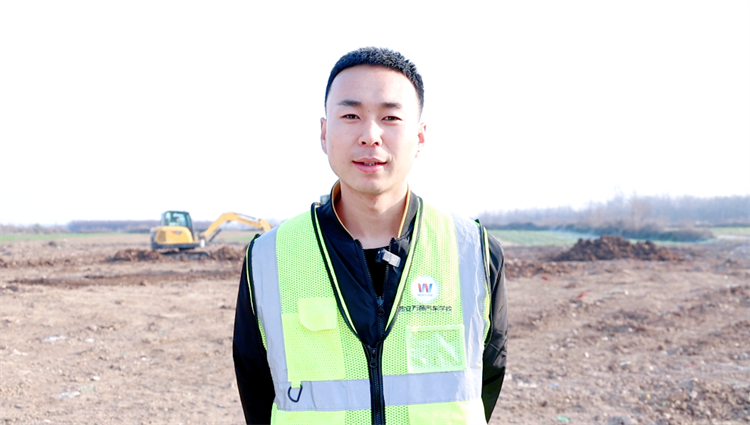 杨斌的挖掘机之梦：在西安万通筑就技能未来