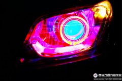 【企业进校园】 汽车美容改装之灯光升级体验课