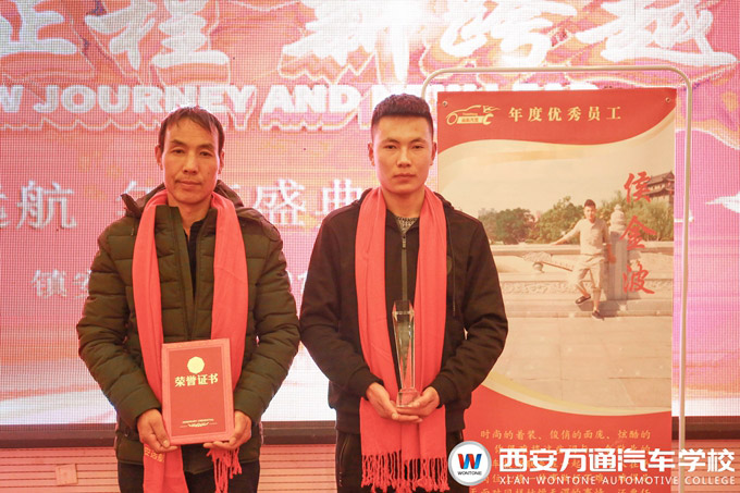 候金波与他的父亲 候金波与他的父亲