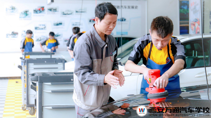 西安万通汽车学校授课老师